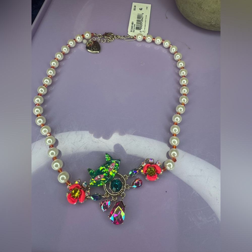 Betsey Johnson Multicolor Cat and Faux Pearl Necklace with Pink - Picture 3 of 13